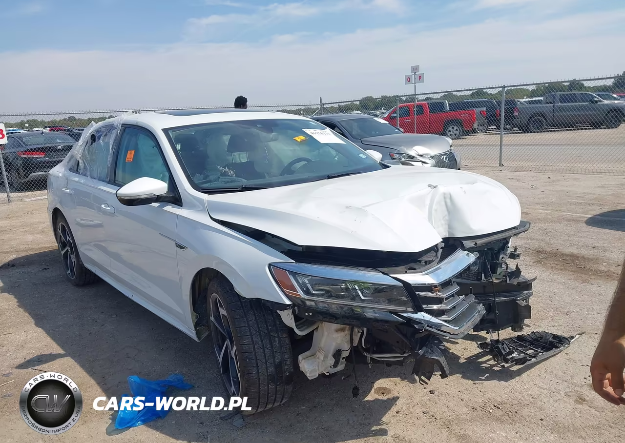 2020 Volkswagen Passat 2.0T R-Line – zdjęcie 1 z 16