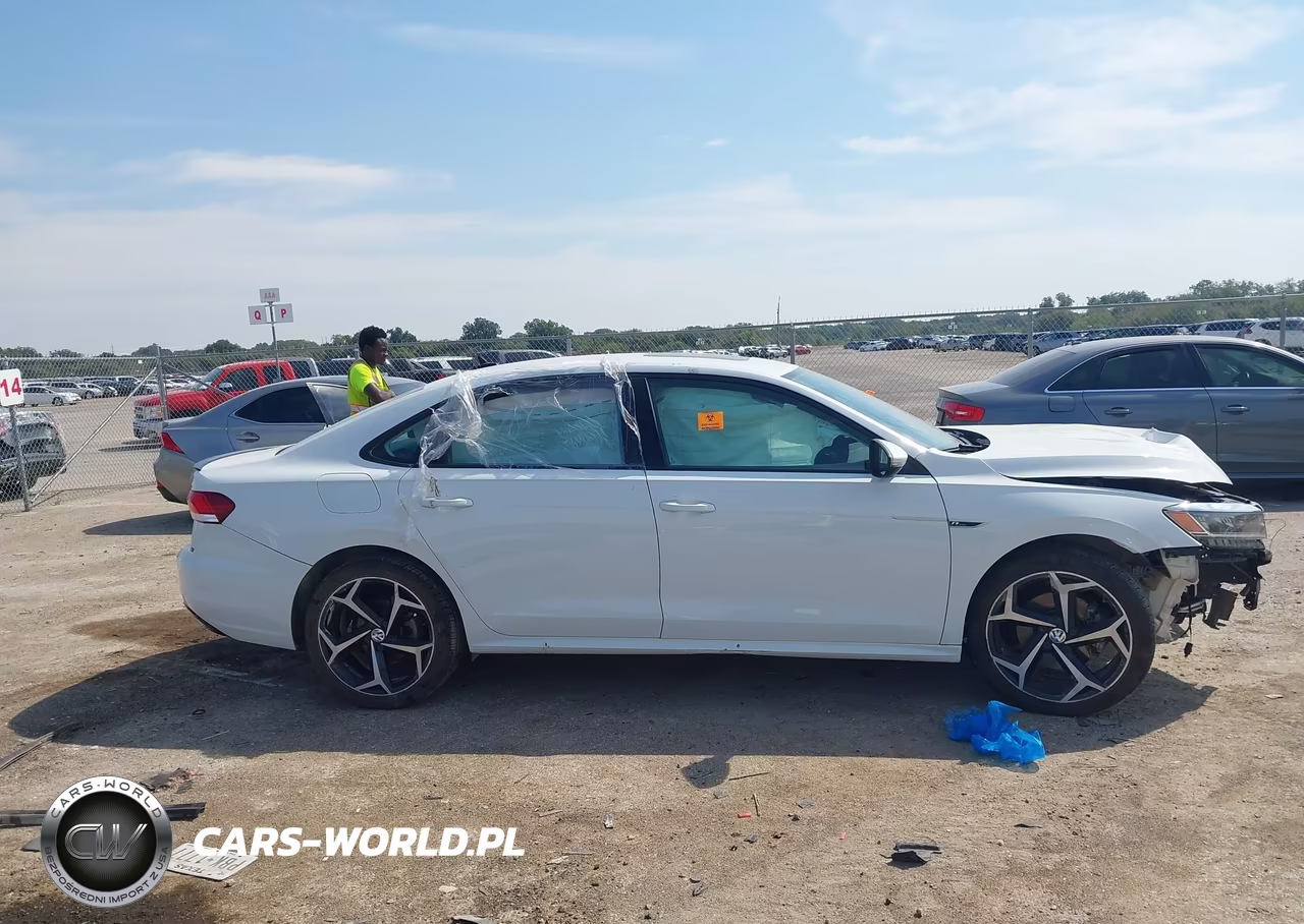 2020 Volkswagen Passat 2.0T R-Line VIN:1VWMA7A32LC014854 - 13