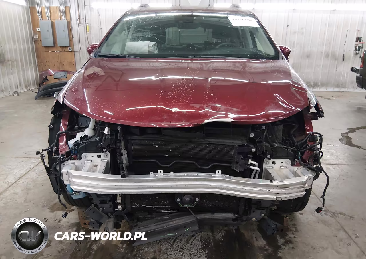 2018 Chrysler Pacifica Touring L Plus VIN:2C4RC1EGXJR168147 - 6