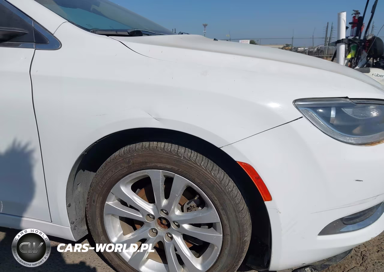 2015 Chrysler 200 Limited VIN:1C3CCCABXFN577821 - 6