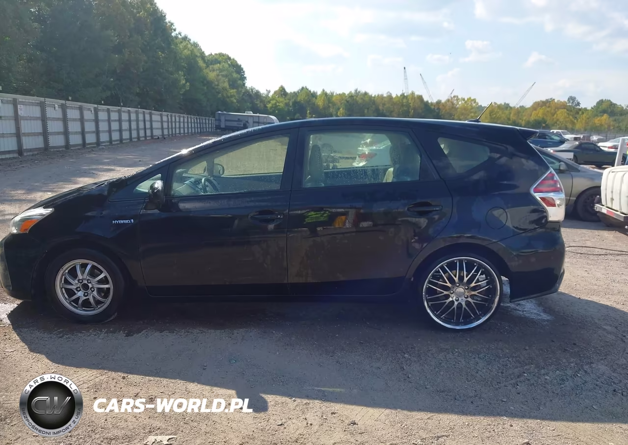 2017 Toyota Prius V Four VIN:JTDZN3EU6HJ064507 - 14
