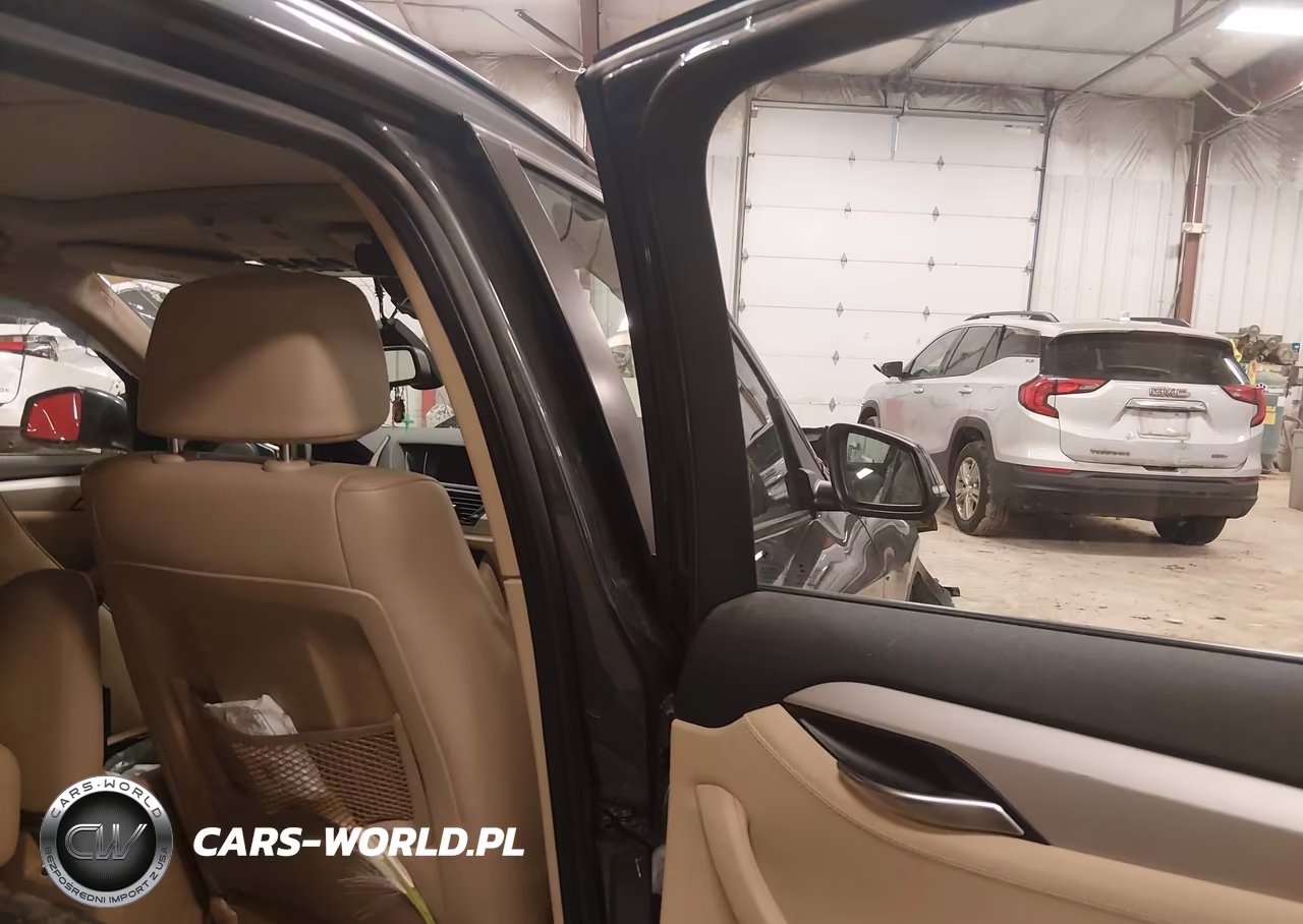 2015 BMW X1 xDrive28I VIN:WBAVL1C57FVY35497 - 8