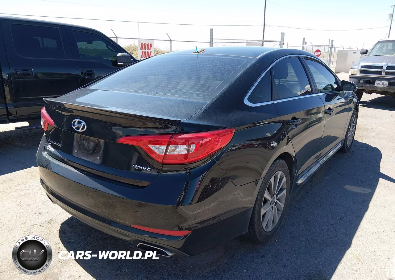 2015 Hyundai Sonata Sport VIN:5NPE34AF2FH093073 - 4