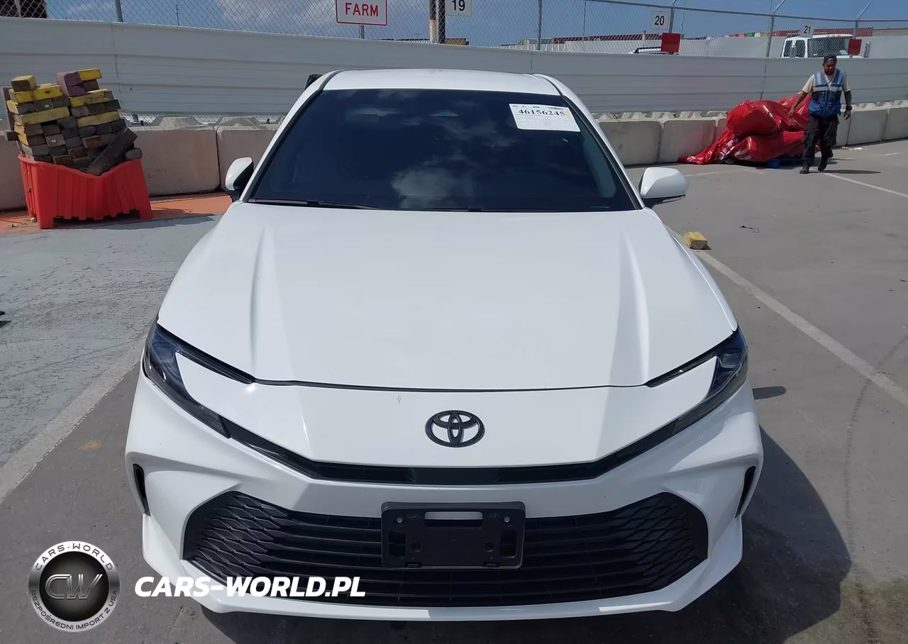 2026 Toyota Camry Le VIN:4T1DAACK6TU755860 - 12