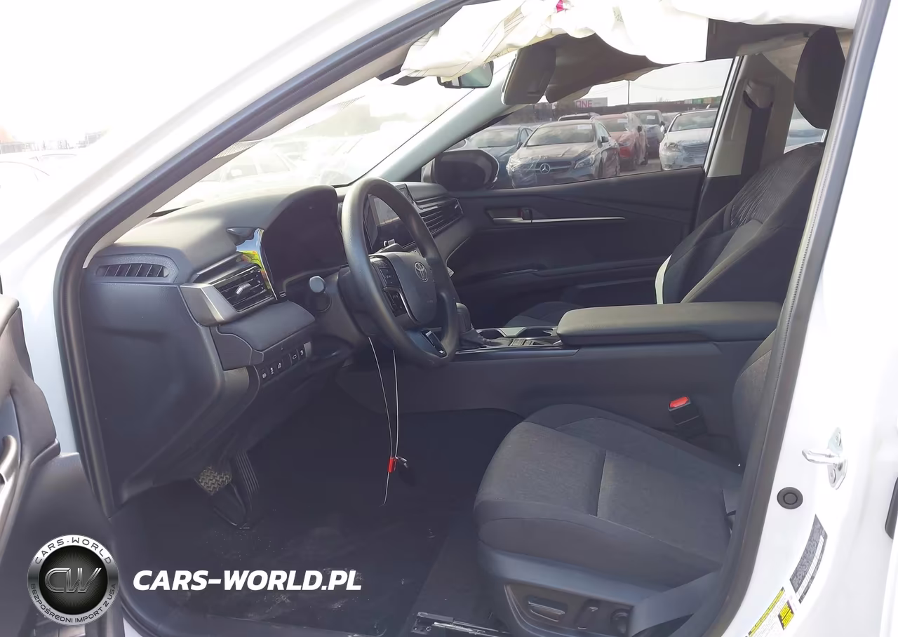 2026 Toyota Camry Le VIN:4T1DAACK6TU755860 - 5