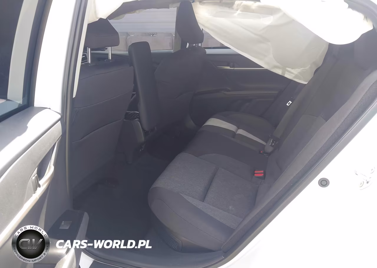 2026 Toyota Camry Le VIN:4T1DAACK6TU755860 - 8