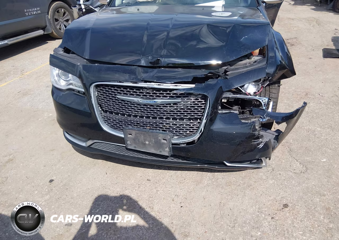 2018 Chrysler 300 Limited VIN:2C3CCAEG1JH153939 - 6