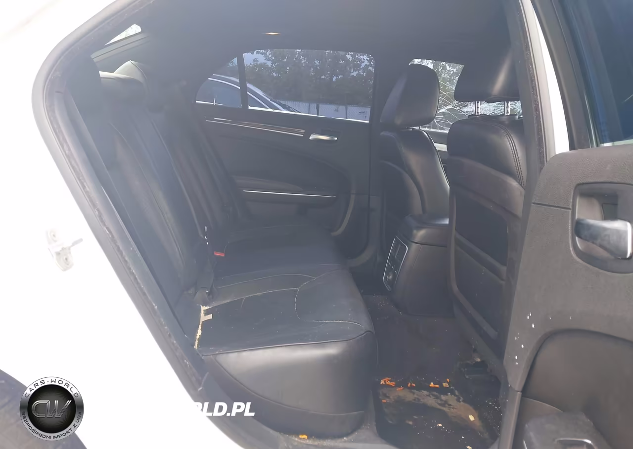 2012 Chrysler 300C Awd VIN:2C3CCAKT7CH143422 - 7