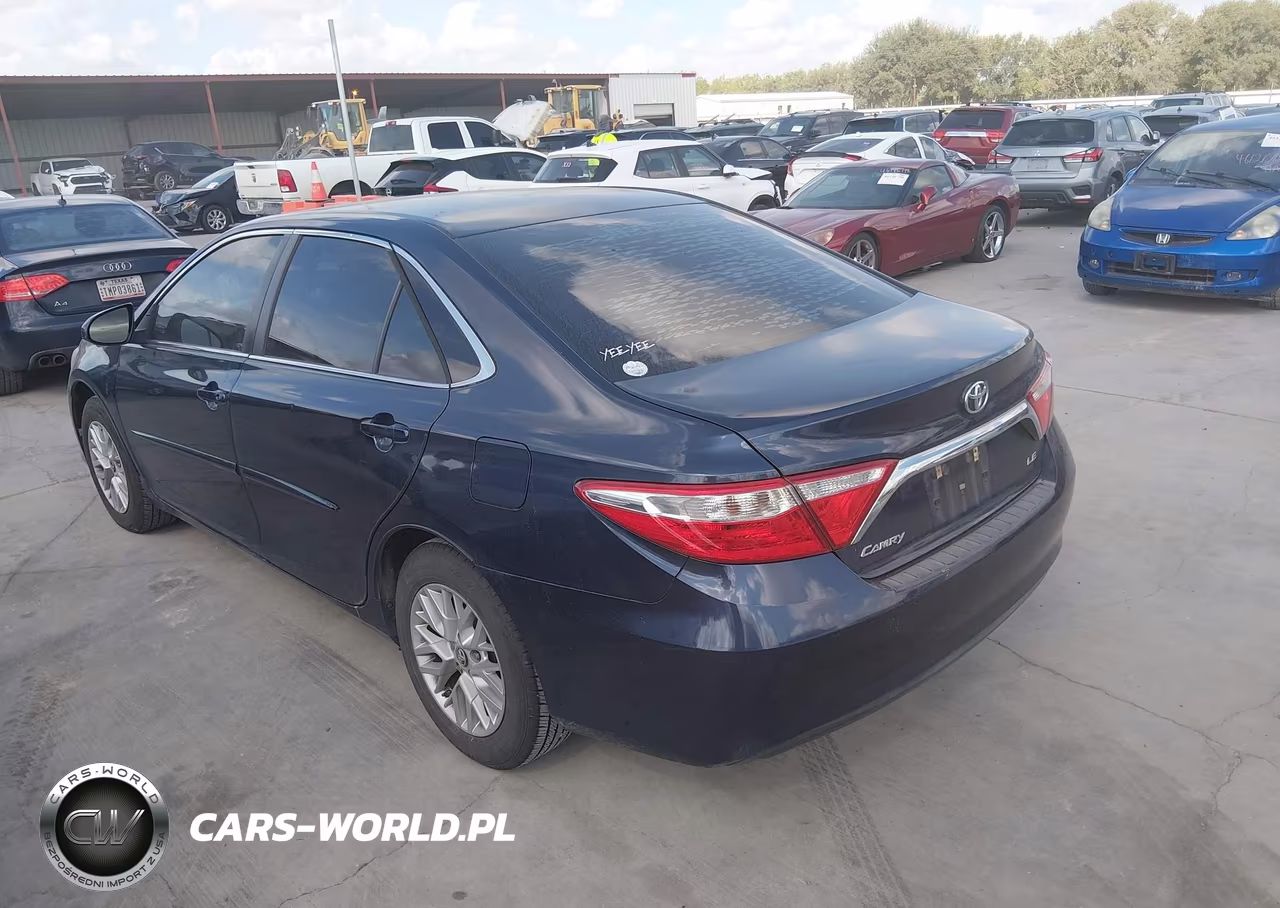2017 Toyota Camry Le VIN:4T1BF1FK7HU731191 - 3