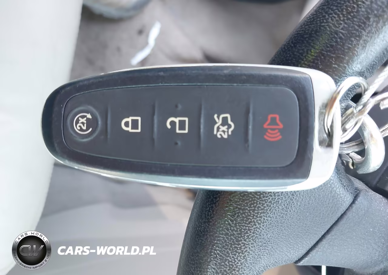 2016 Ford C-Max Energi Sel VIN:1FADP5CU3GL120012 - 11