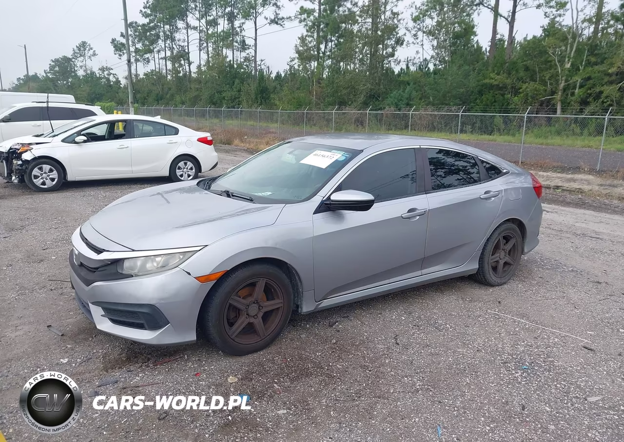 2018 Honda Civic Lx VIN:2HGFC2F58JH535592 - 2