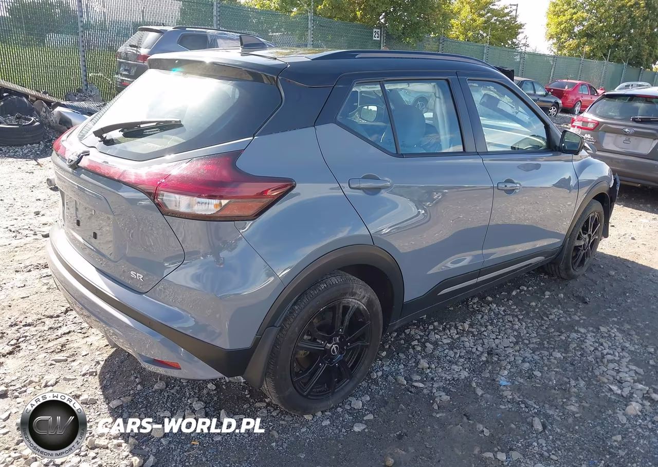 2023 Nissan Kicks Sr Xtronic Cvt VIN:3N1CP5DV5PL569597 - 4