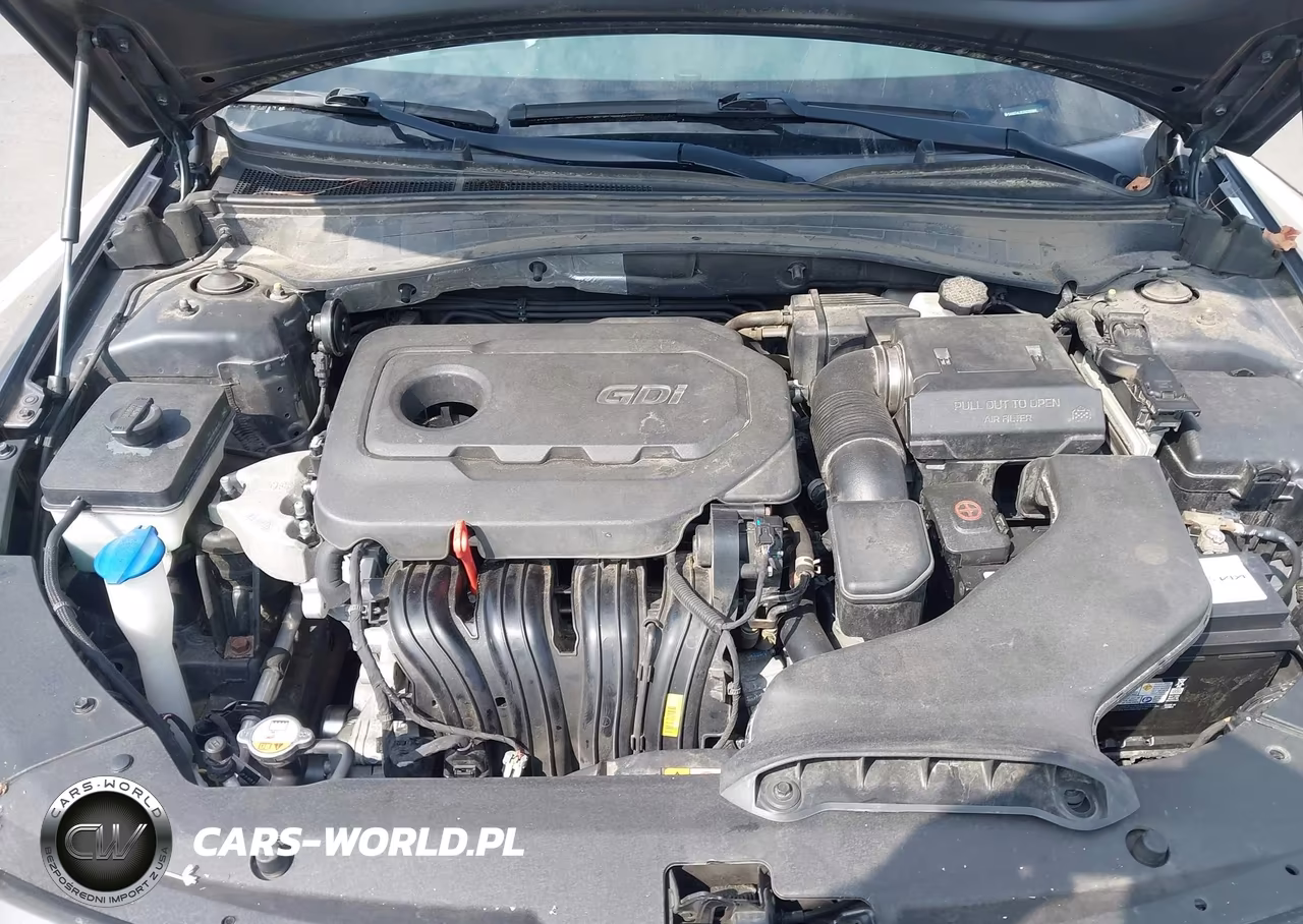 2018 Kia Optima S VIN:5XXGT4L35JG203064 - 10