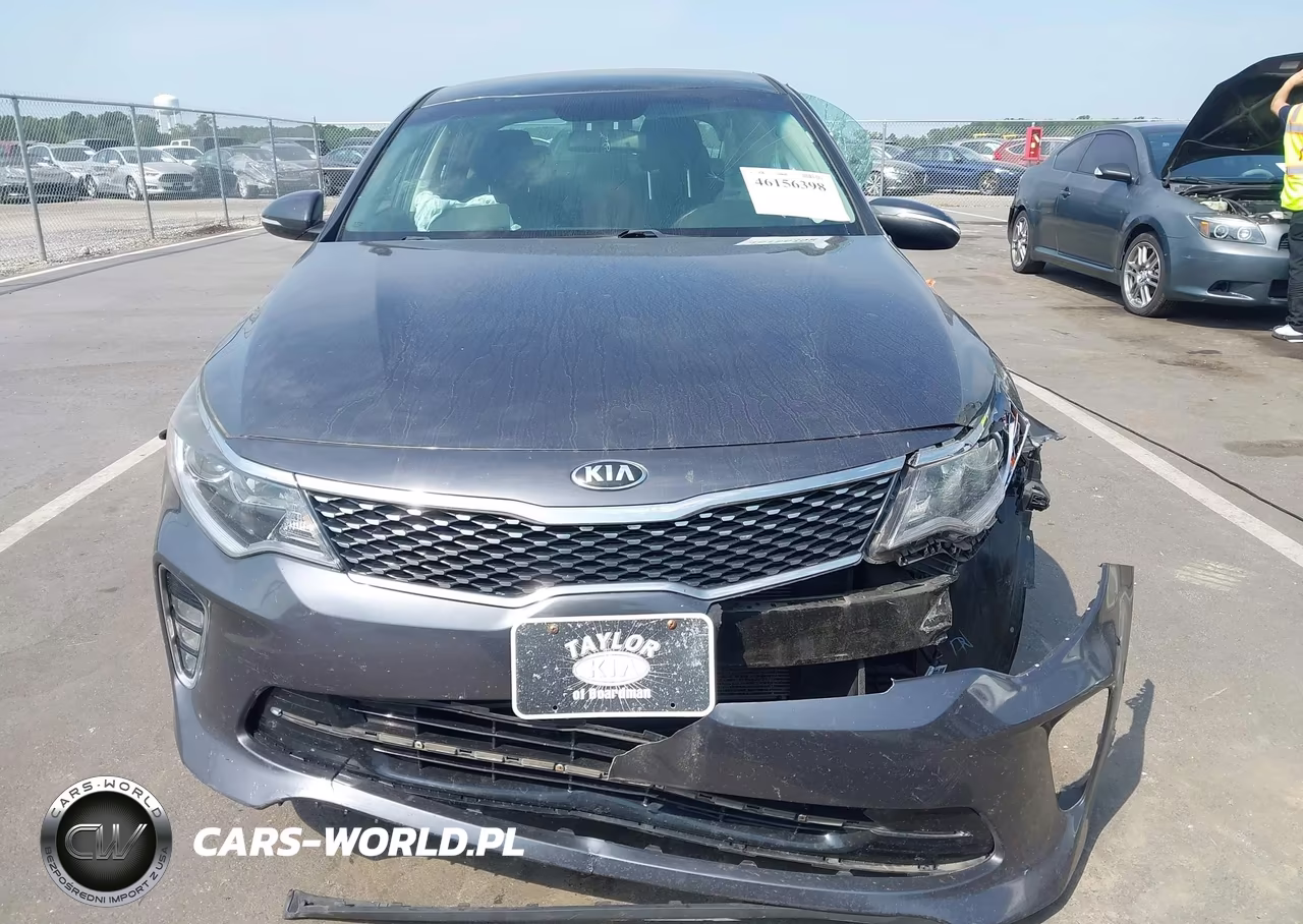 2018 Kia Optima S VIN:5XXGT4L35JG203064 - 13
