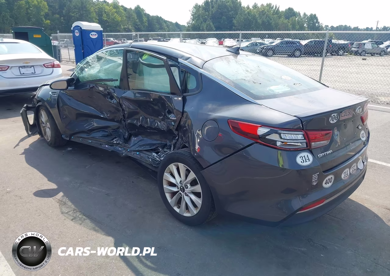 2018 Kia Optima S VIN:5XXGT4L35JG203064 - 3