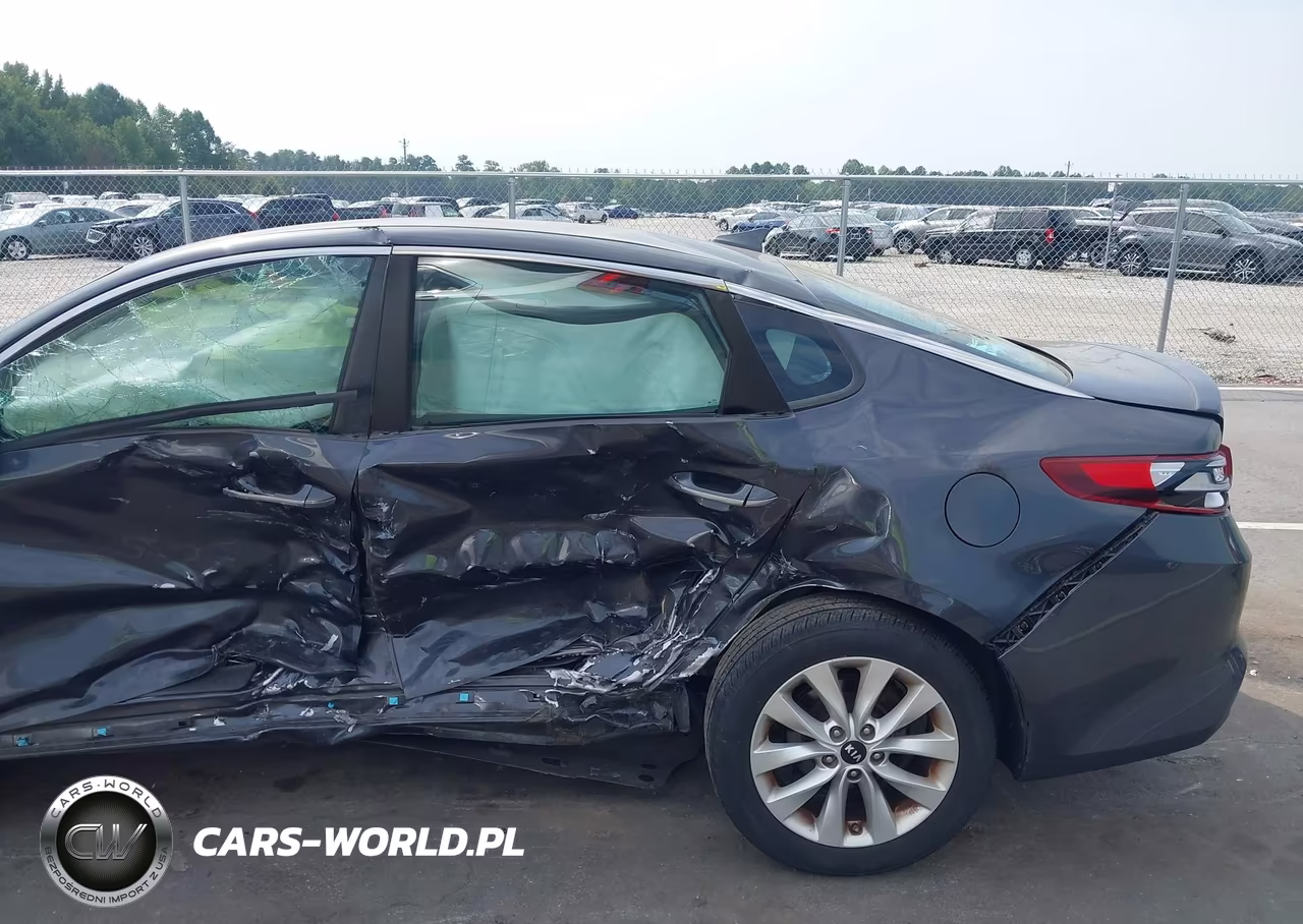 2018 Kia Optima S VIN:5XXGT4L35JG203064 - 6