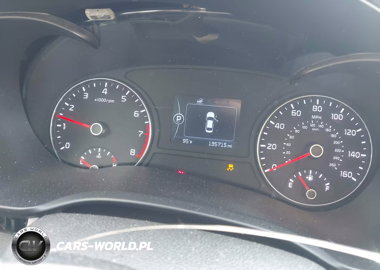 2018 Kia Optima S VIN:5XXGT4L35JG203064 - 7