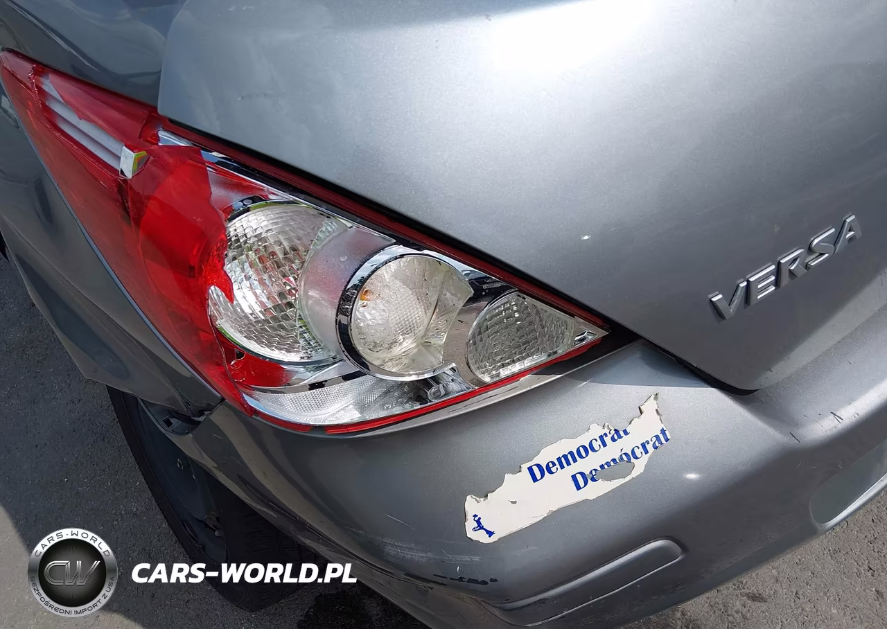 2011 Nissan Versa 1.8S VIN:3N1BC1CPXBL414295 - 13