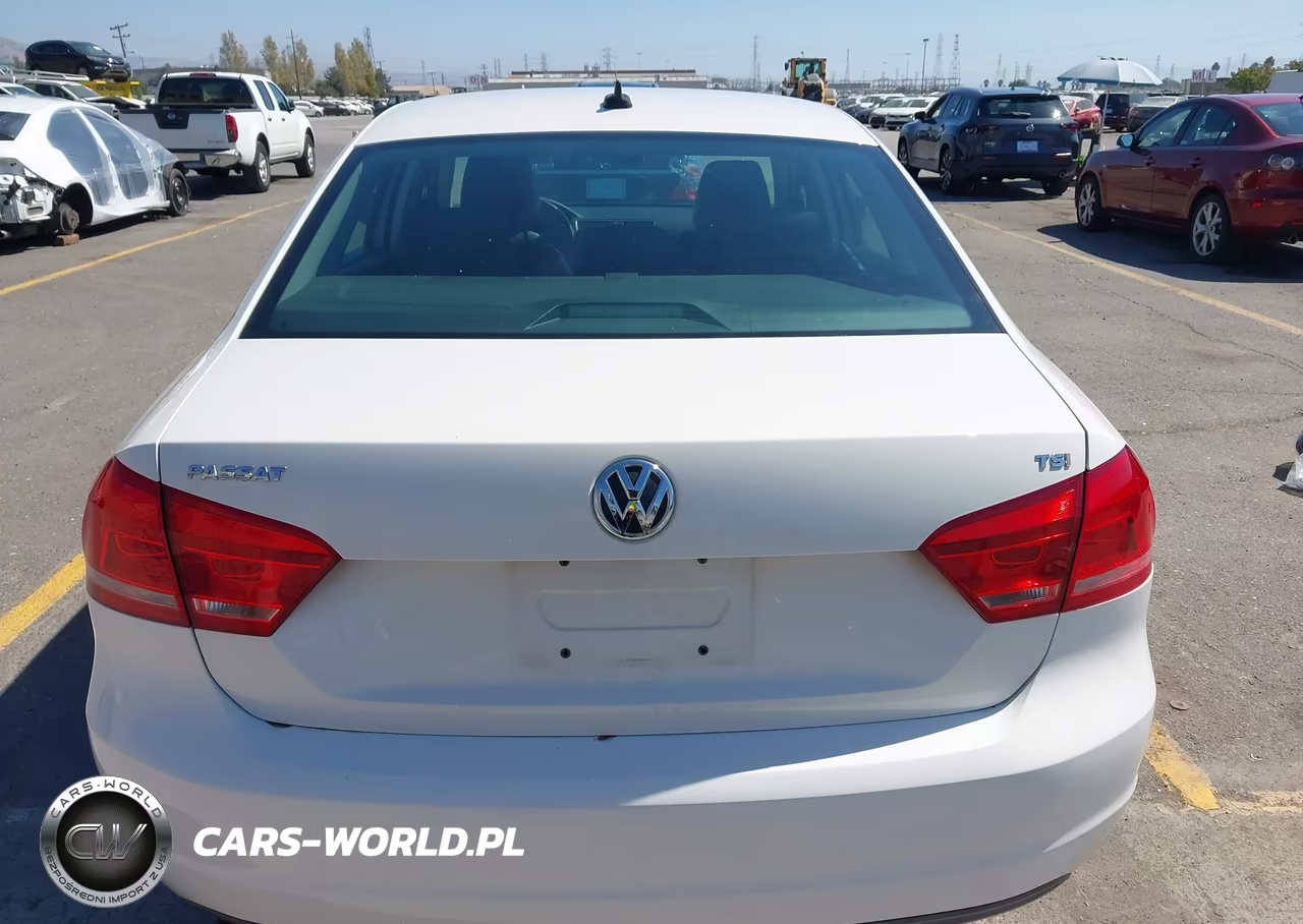 2014 Volkswagen Passat 1.8T Wolfsburg Edition VIN:1VWAT7A38EC027138 - 16