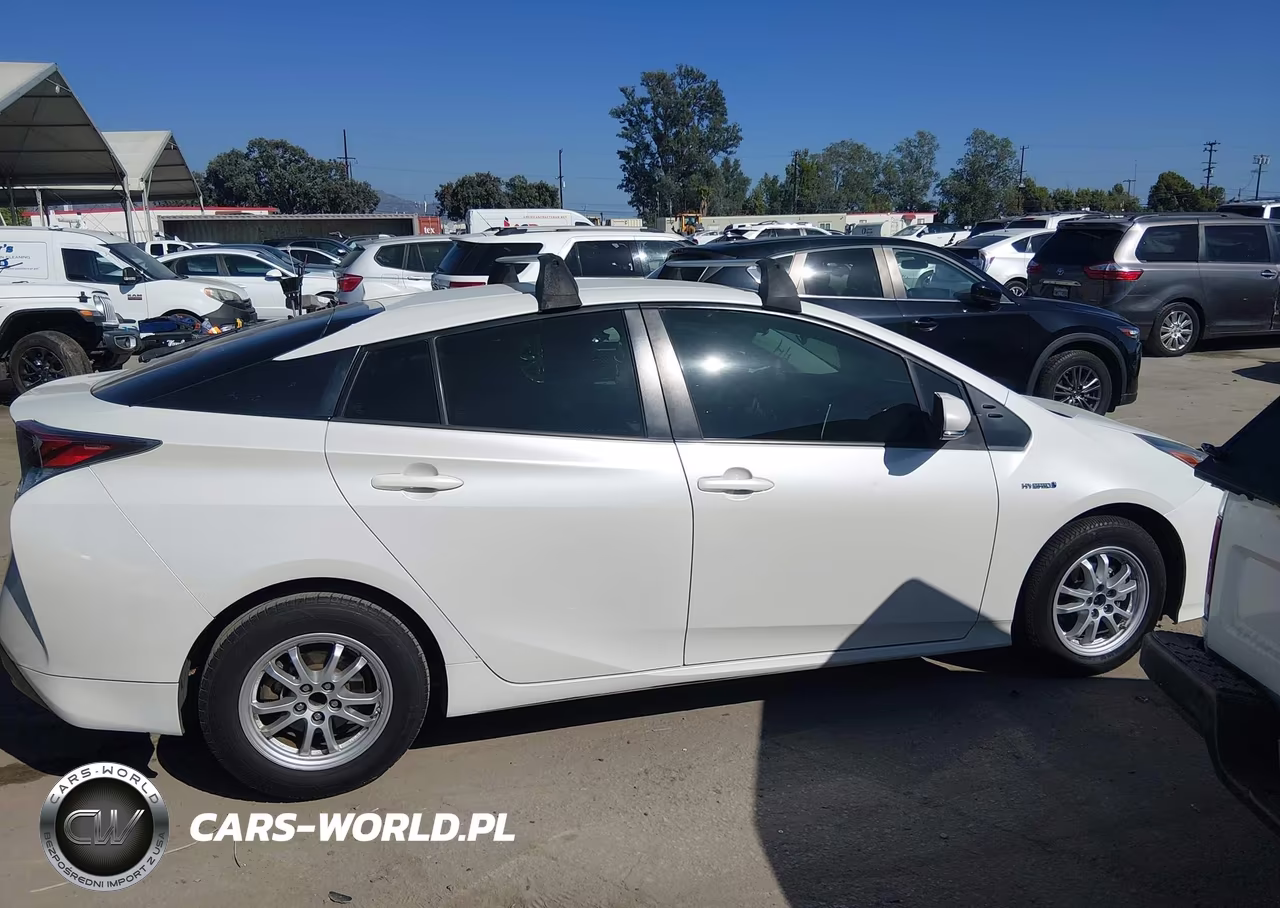 2016 Toyota Prius Two VIN:JTDKBRFU4G3514394 - 12