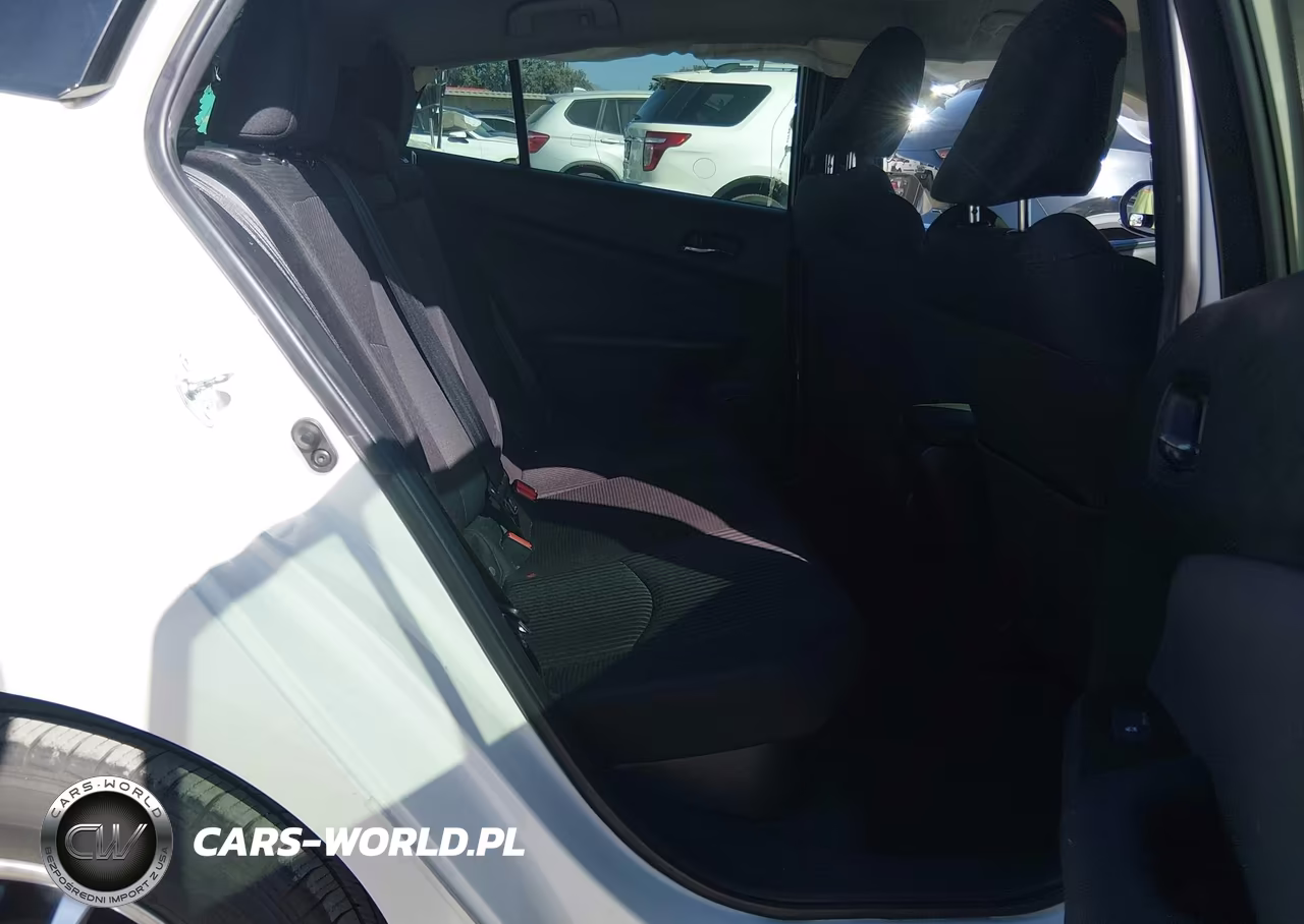 2016 Toyota Prius Two VIN:JTDKBRFU4G3514394 - 8