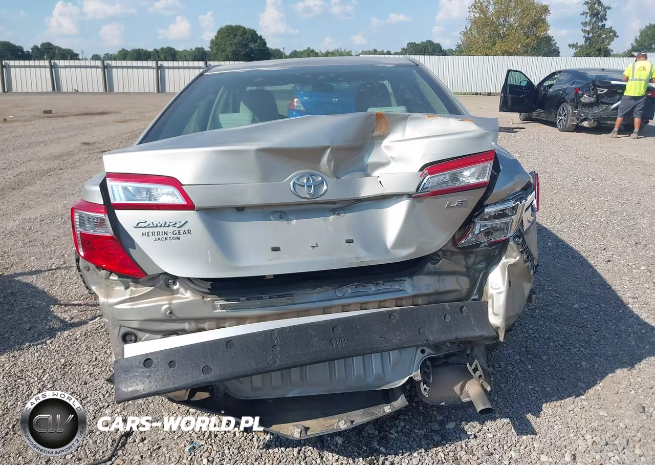 2014 Toyota Camry Le VIN:4T1BF1FK9EU394423 - 17