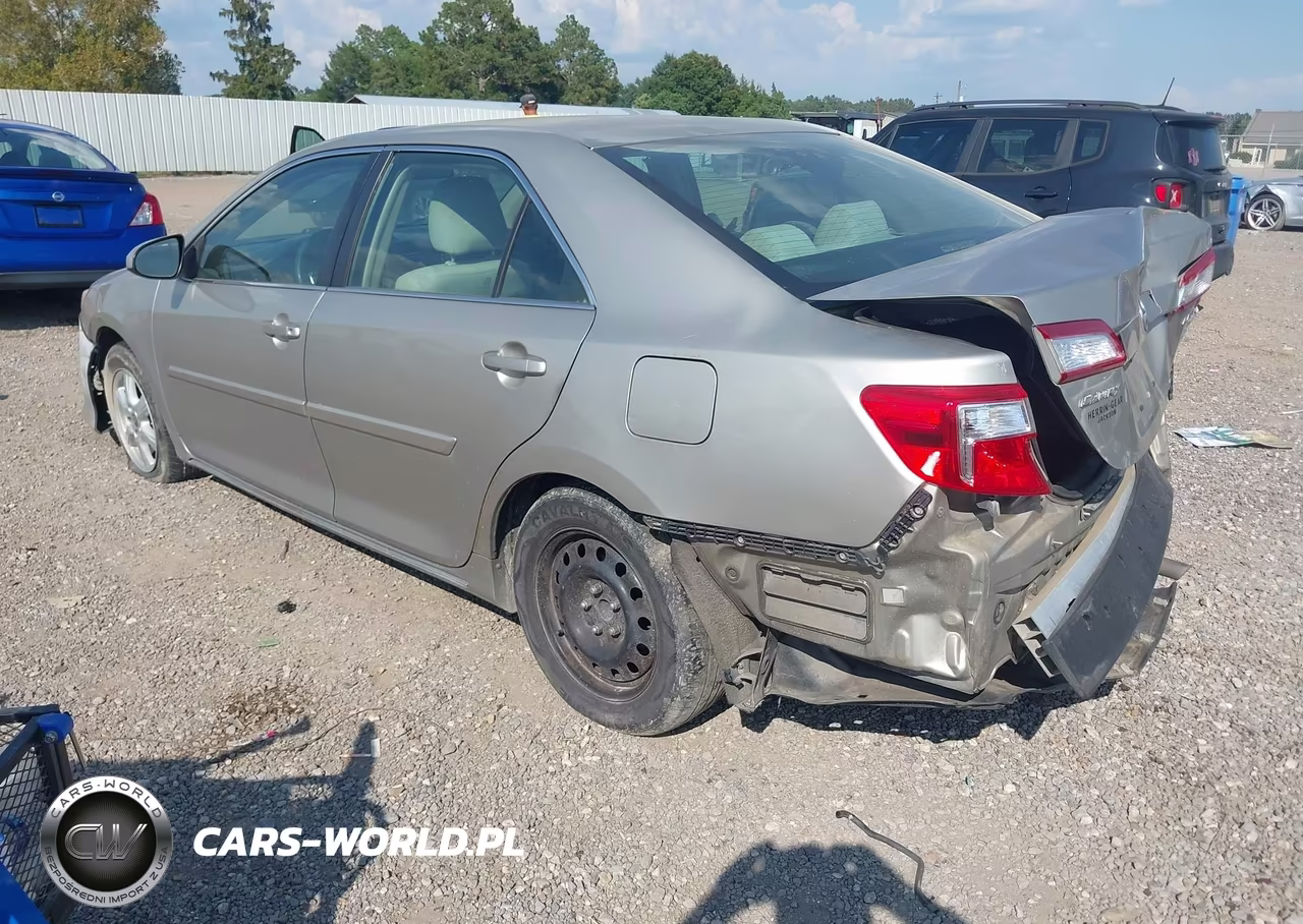 2014 Toyota Camry Le VIN:4T1BF1FK9EU394423 - 3