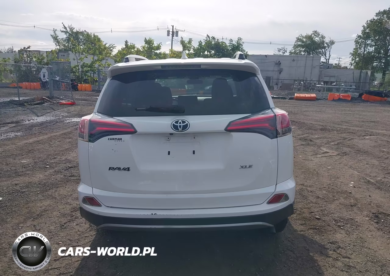 2018 Toyota Rav4 Xle VIN:JTMWFREV8JJ728324 - 15