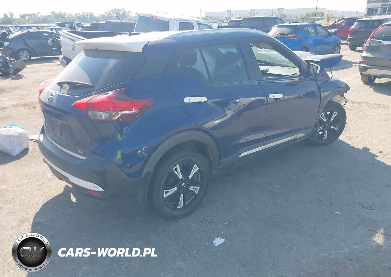 2018 Nissan Kicks Sv VIN:3N1CP5CU9JL544413 - 4