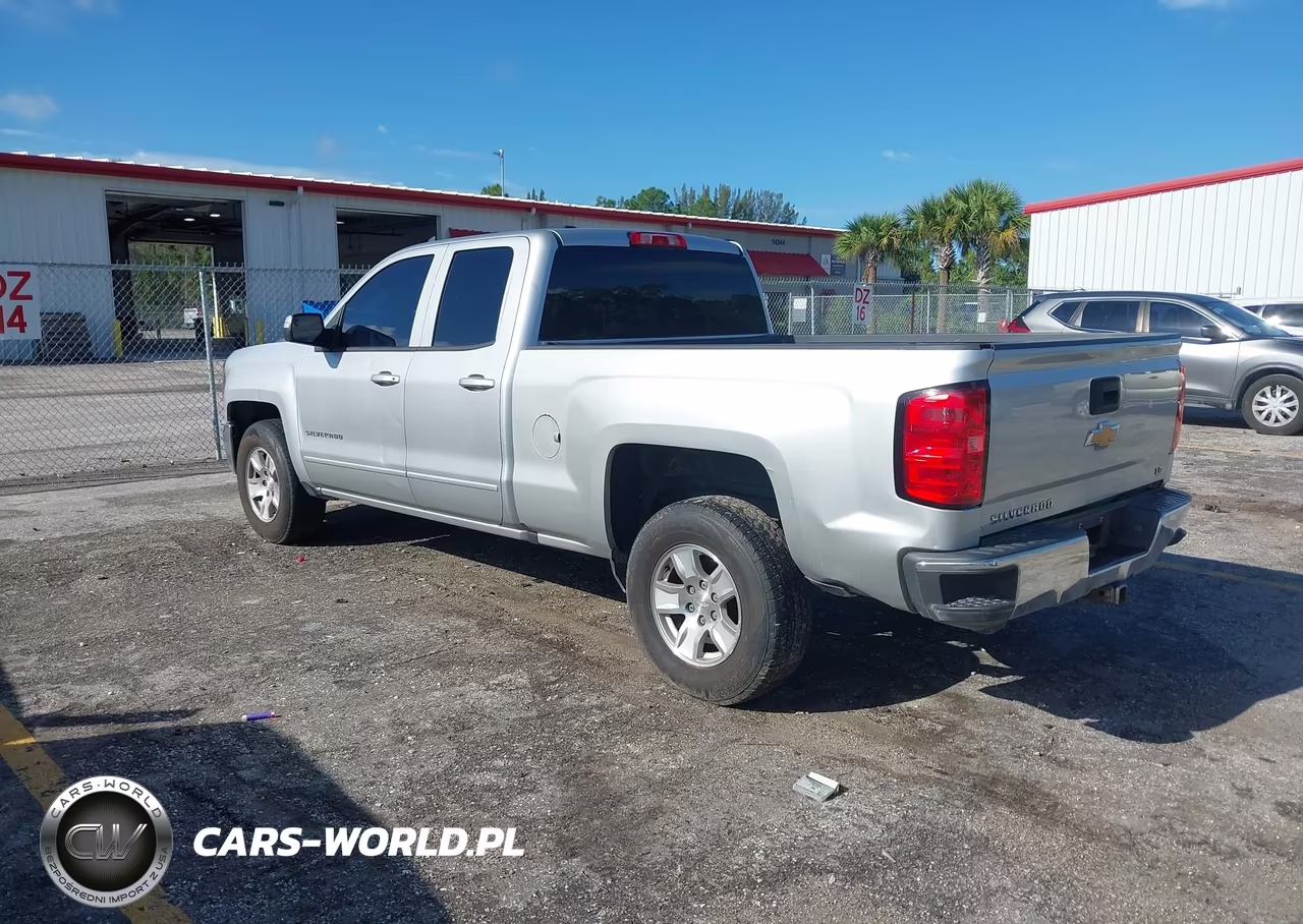 2019 Chevrolet Silverado 1500 Ld Lt VIN:2GCRCPEC6K1104932 - 3