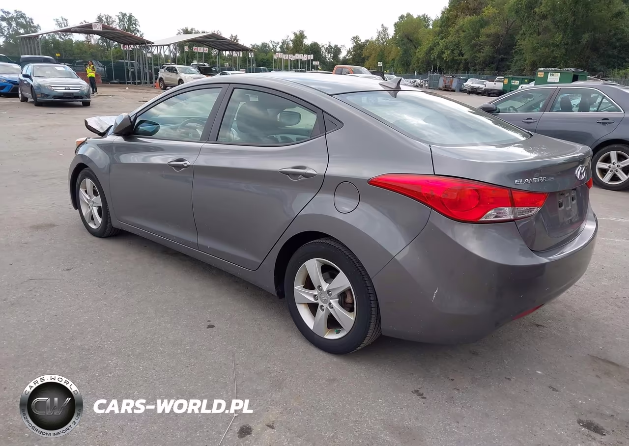2013 Hyundai Elantra Gls VIN:5NPDH4AE3DH426088 - 3