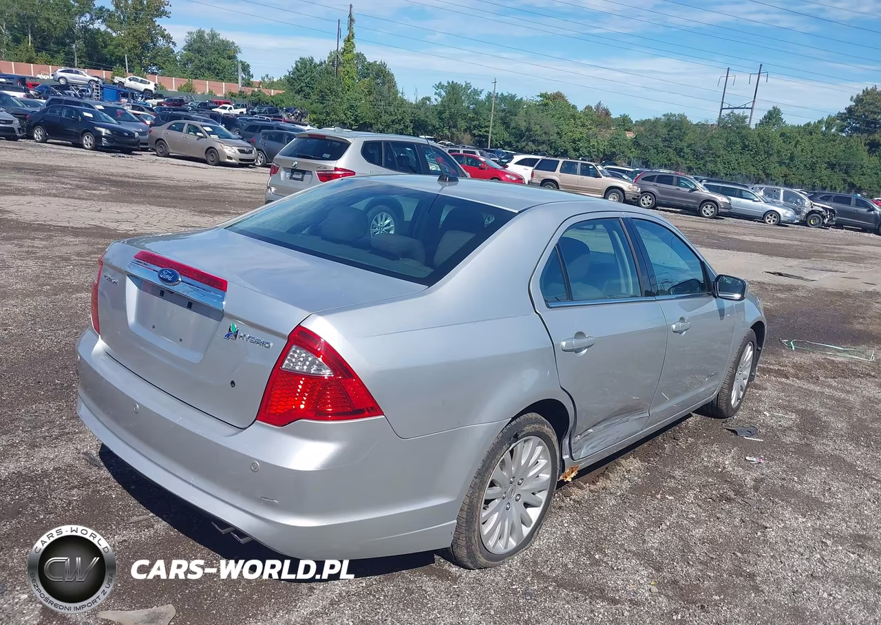 2011 Ford Fusion Hybrid VIN:3FADP0L37BR170674 - 4