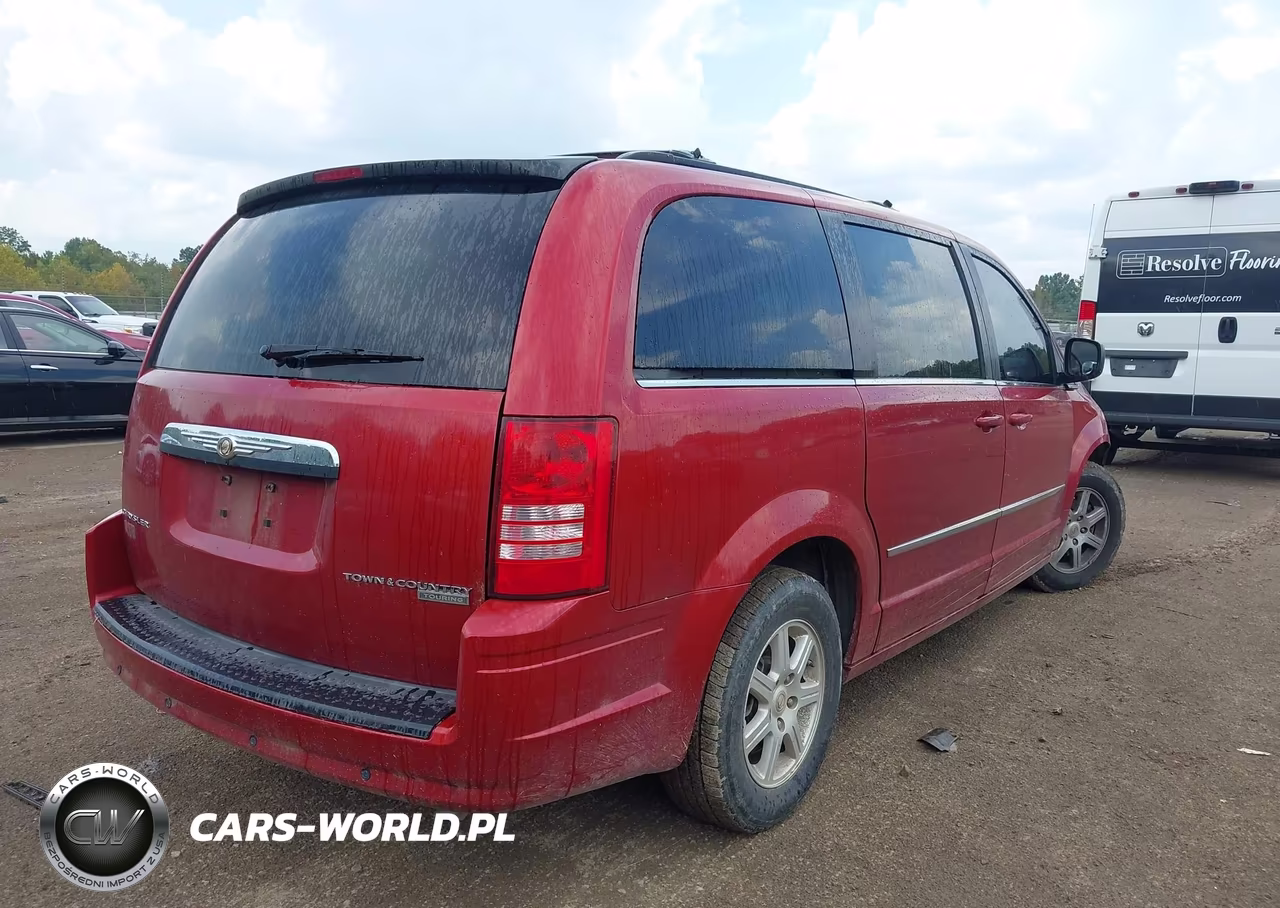 2010 Chrysler Town & Country Touring VIN:2A4RR5D17AR174078 - 4