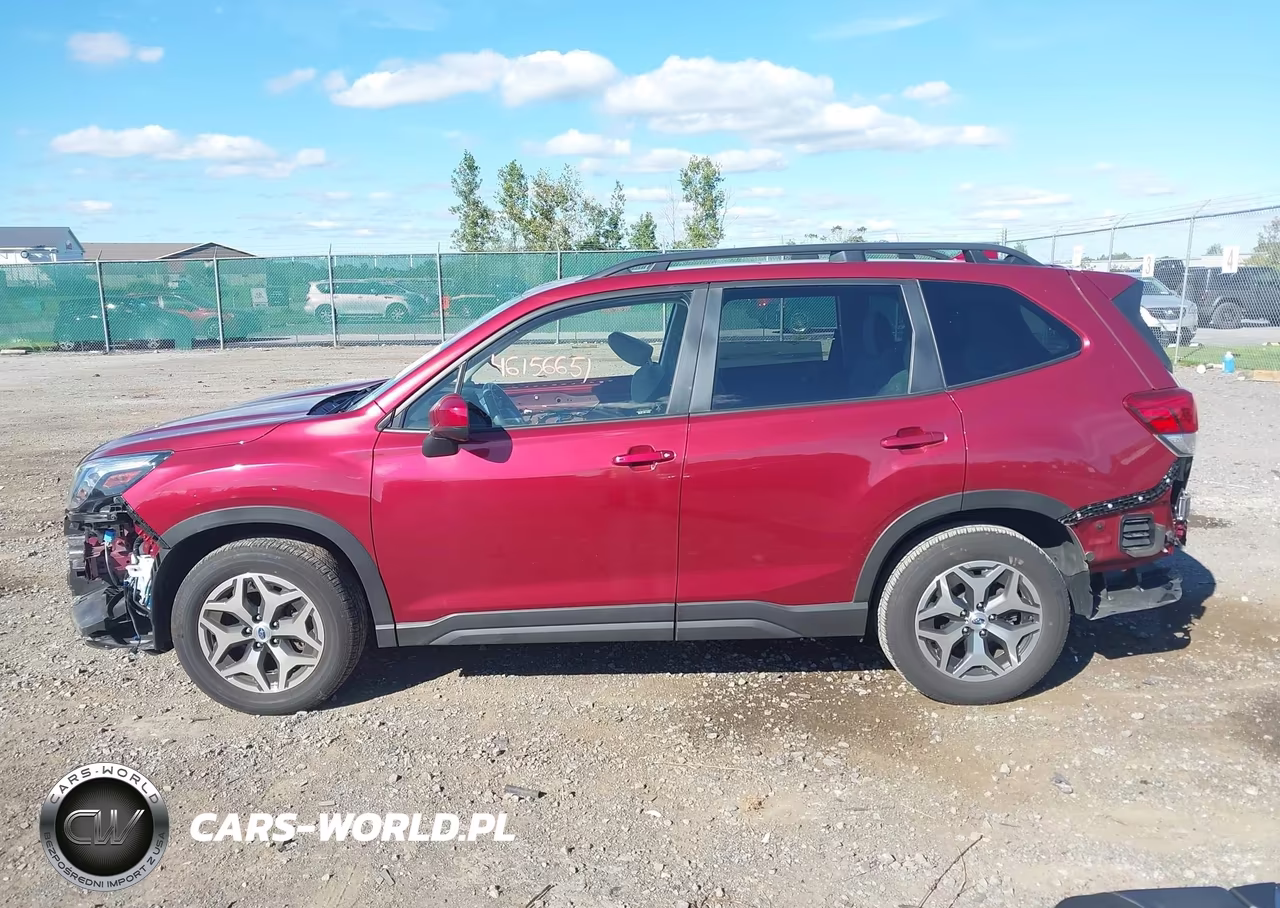 2023 Subaru Forester Premium VIN:JF2SKAECXPH511739 - 15