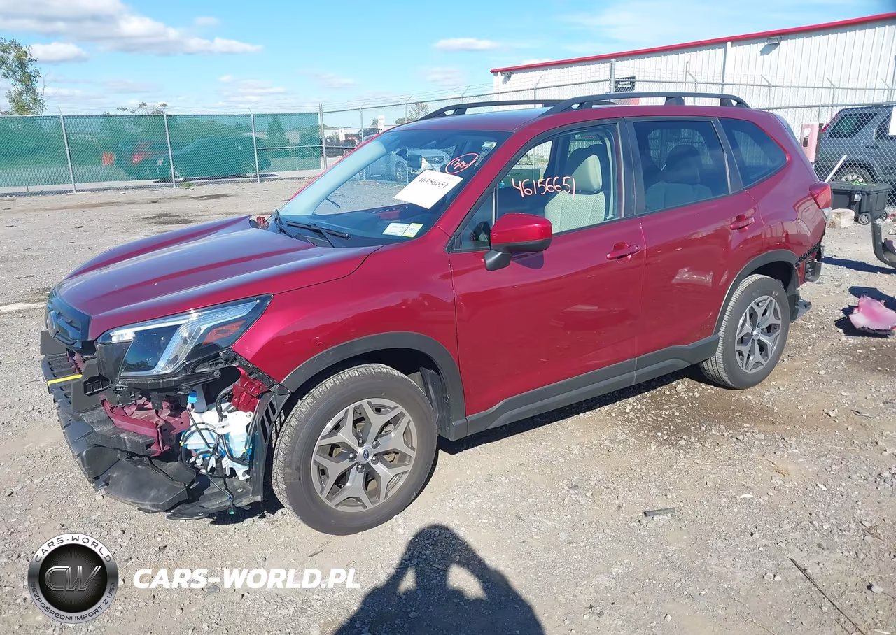 2023 Subaru Forester Premium VIN:JF2SKAECXPH511739 - 2