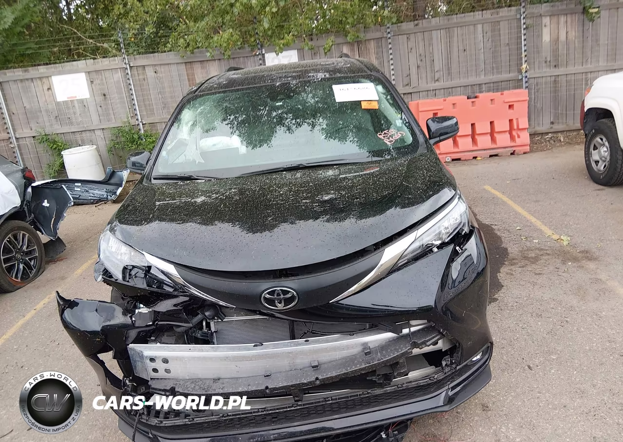 2026 Toyota Sienna Xle VIN:5TDYRKECXTS327370 - 13
