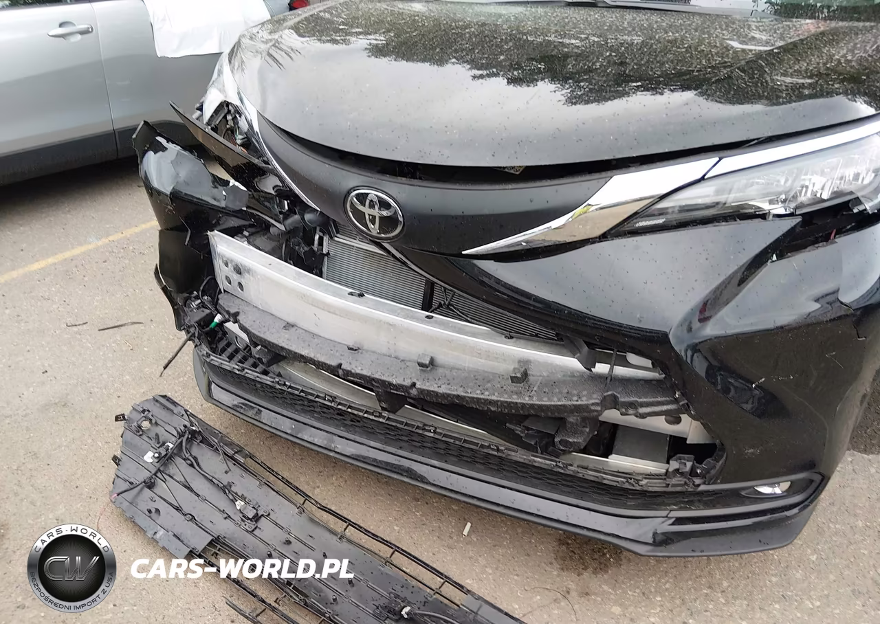 2026 Toyota Sienna Xle VIN:5TDYRKECXTS327370 - 18