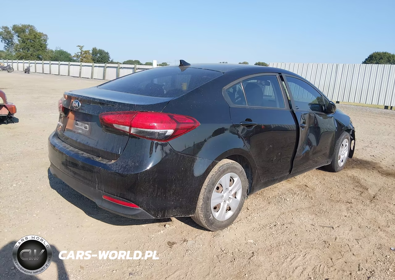 2017 Kia Forte Lx VIN:3KPFK4A72HE032720 - 4