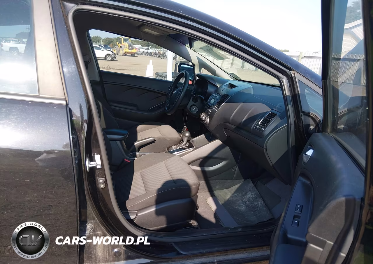 2017 Kia Forte Lx VIN:3KPFK4A72HE032720 - 5