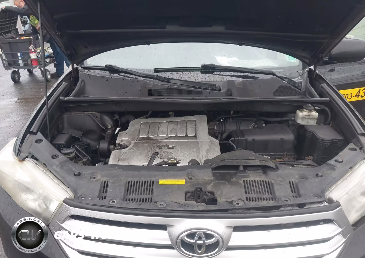 2012 Toyota Highlander Base V6 VIN:5TDBK3EH3CS120749 - 10
