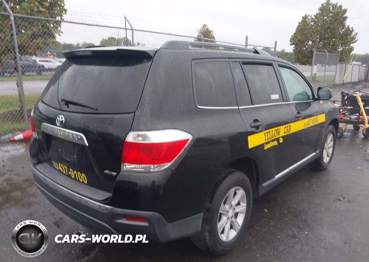2012 Toyota Highlander Base V6 VIN:5TDBK3EH3CS120749 - 4
