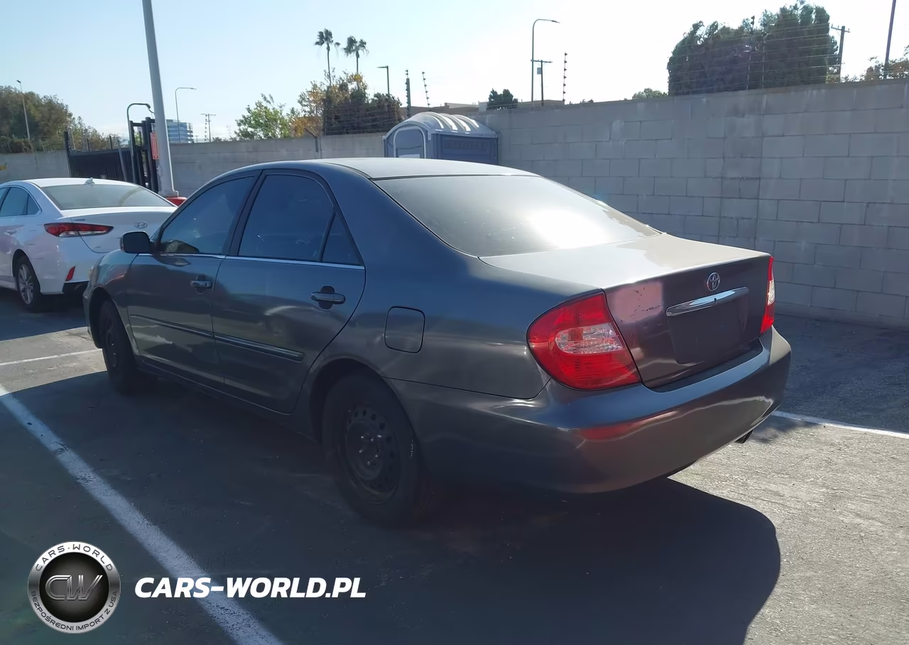 2003 Toyota Camry Xle VIN:4T1BE32K83U699767 - 3