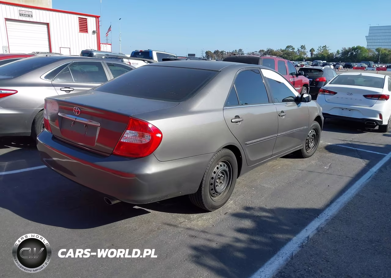 2003 Toyota Camry Xle VIN:4T1BE32K83U699767 - 4