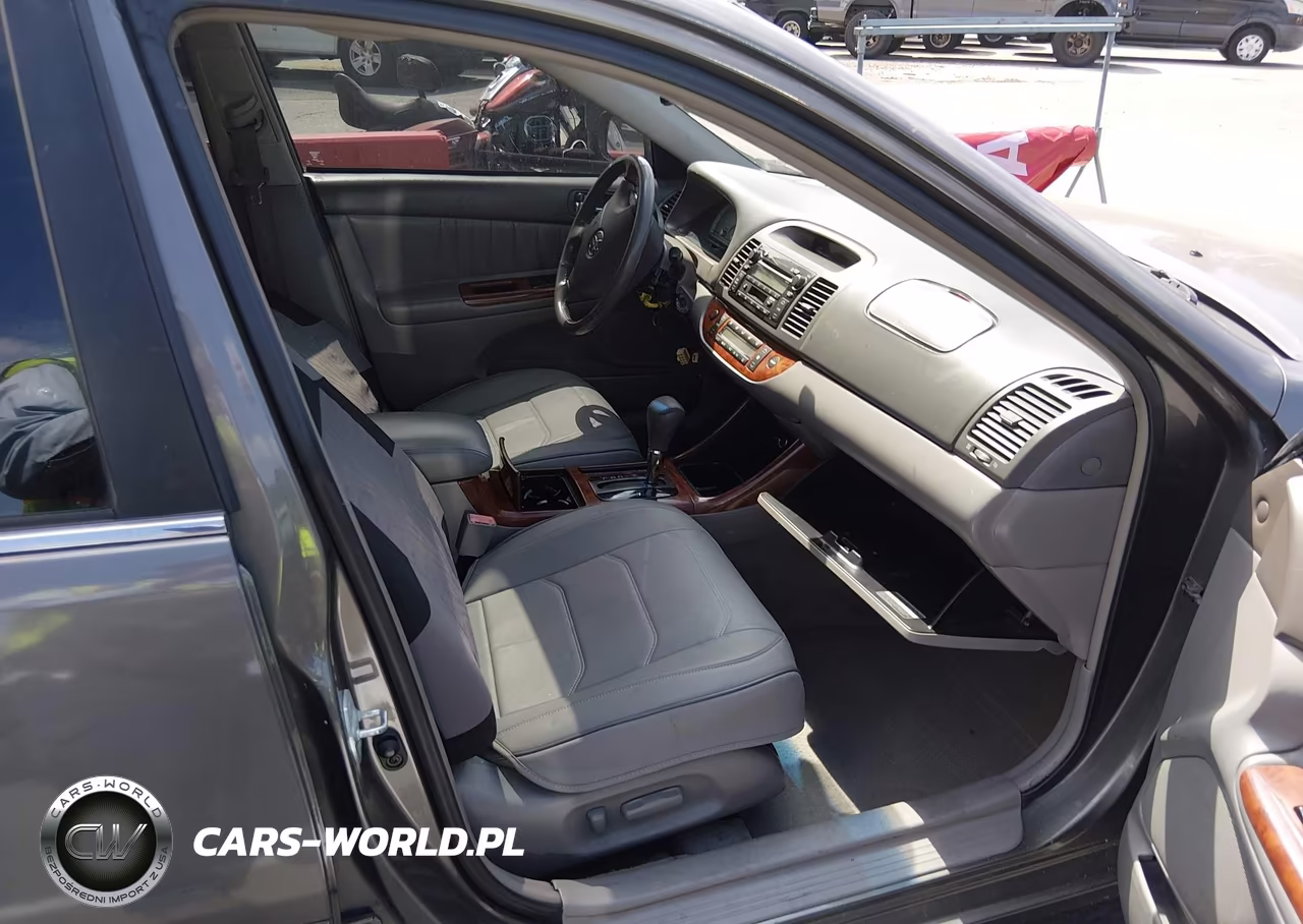 2003 Toyota Camry Xle VIN:4T1BE32K83U699767 - 5
