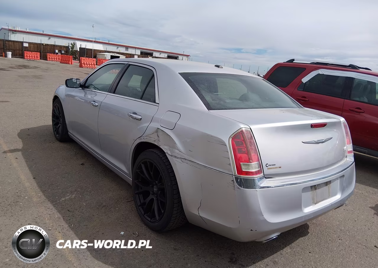 2012 Chrysler 300 Limited VIN:2C3CCACG1CH257062 - 3