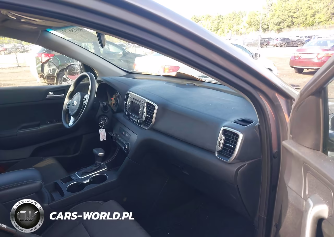 2019 Kia Sportage Lx VIN:KNDPMCAC8K7490937 - 5