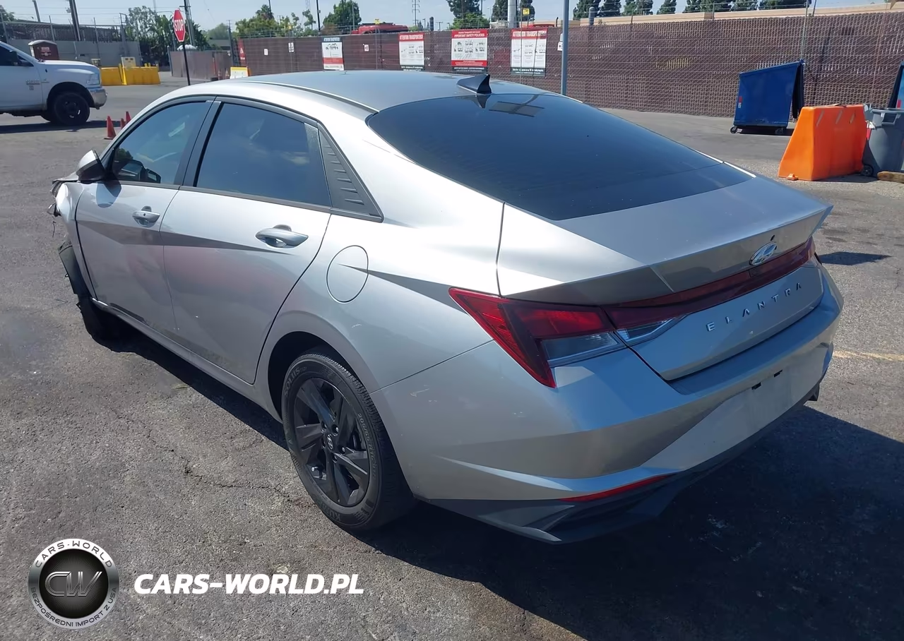 2022 Hyundai Elantra Sel VIN:5NPLS4AG8NH065747 - 3