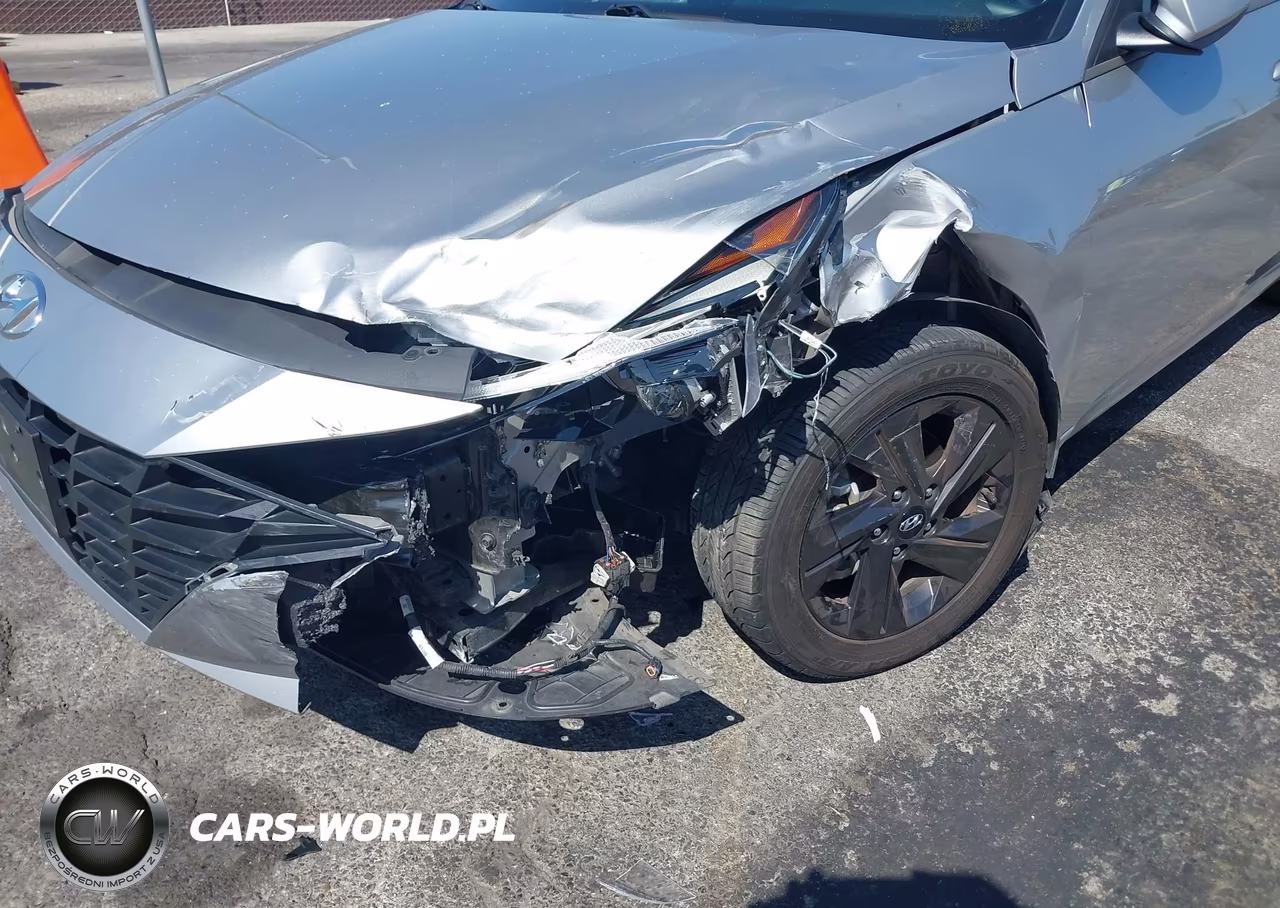 2022 Hyundai Elantra Sel VIN:5NPLS4AG8NH065747 - 6