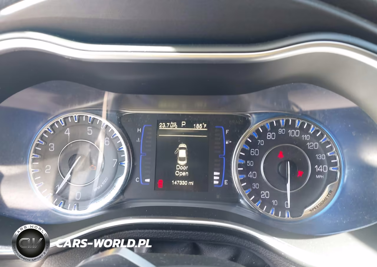 2016 Chrysler 200 Limited VIN:1C3CCCAB5GN170846 - 7