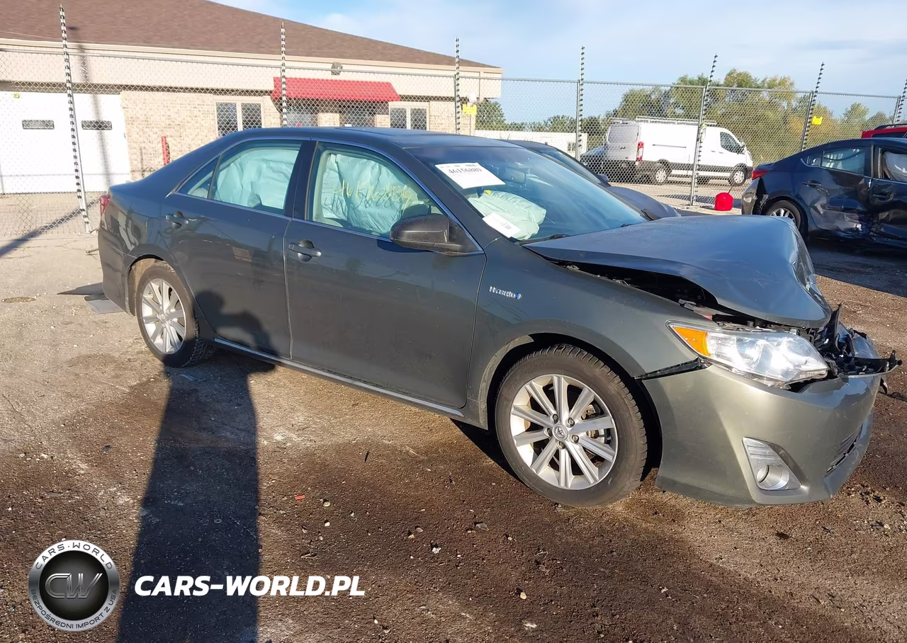 2014 Toyota Camry Hybrid Xle – zdjęcie 1 z 16